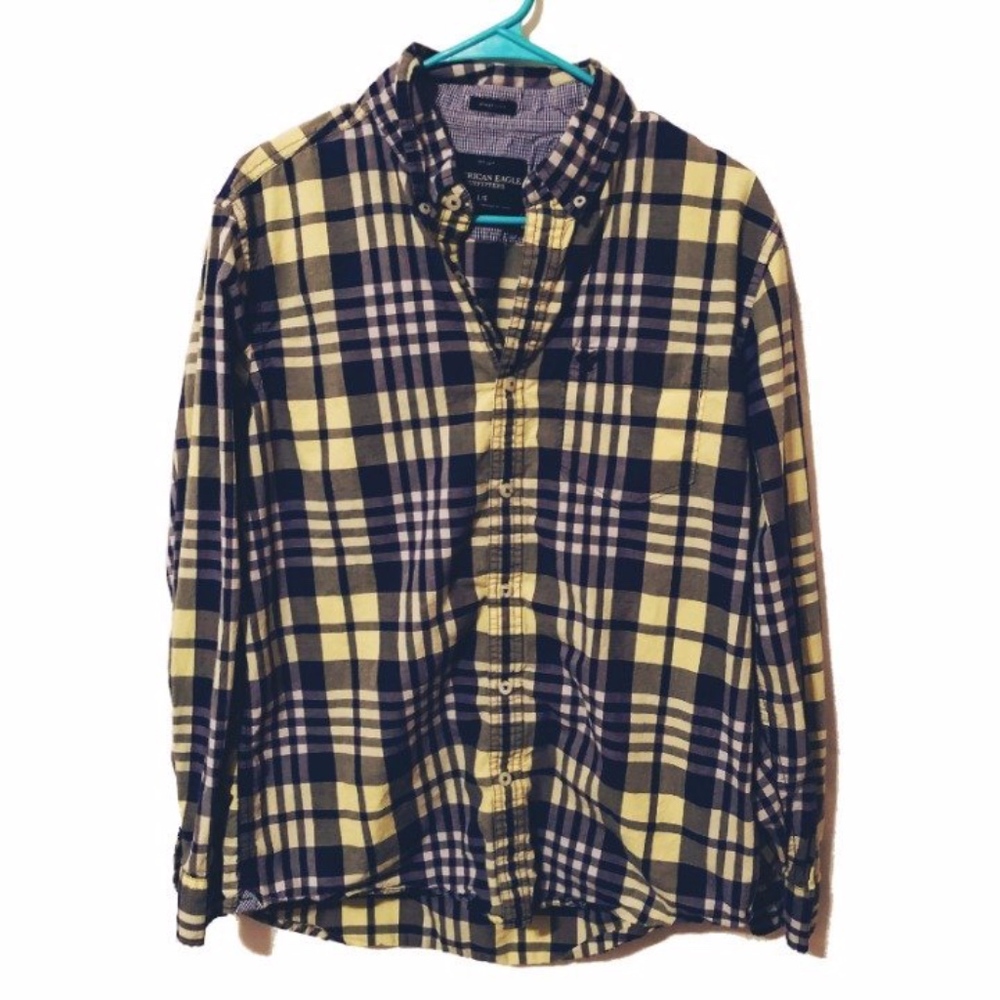 American Eagle Athletic Fit Button Down Size Large